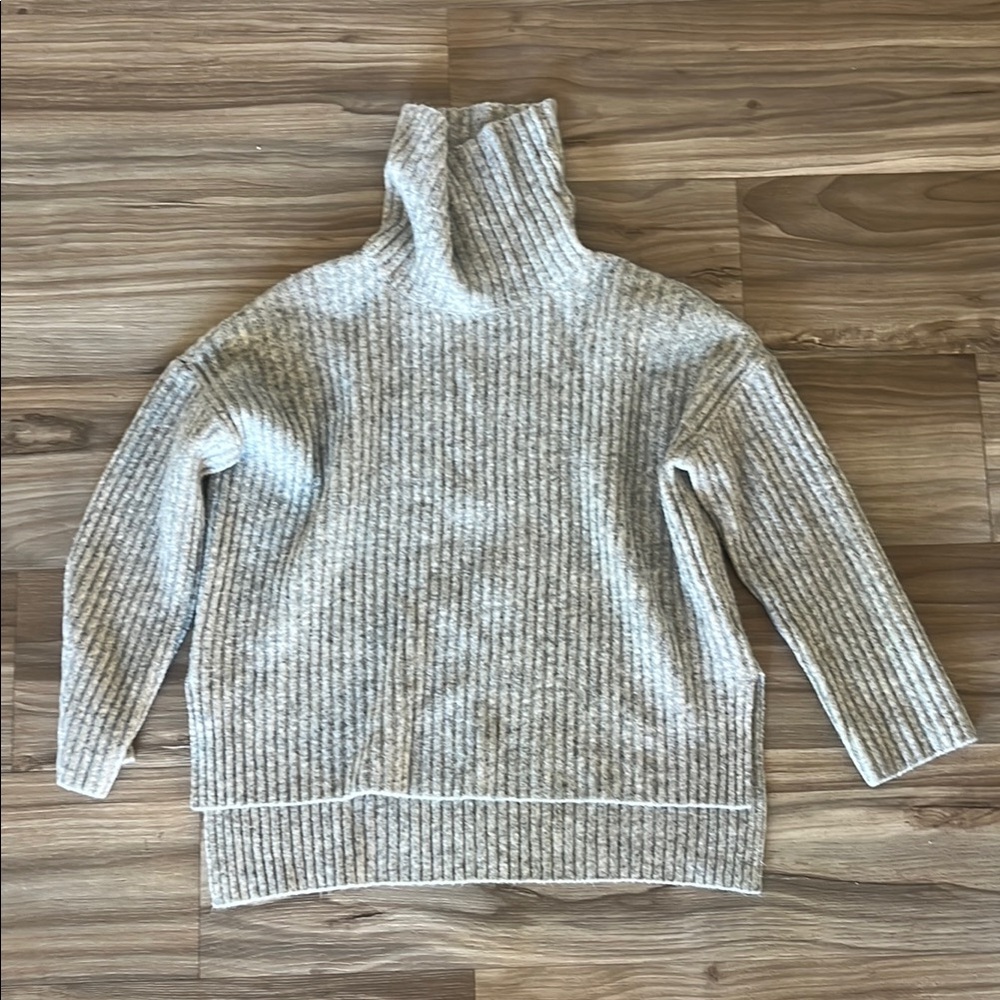 H&M Gray Chunky Knit Turtleneck Sweater